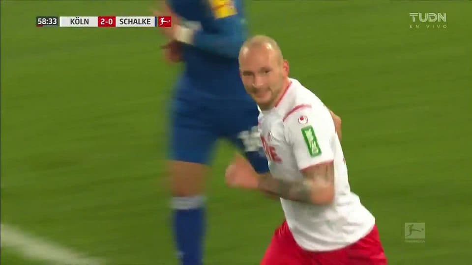 Tiro desviado de Toni Leistner