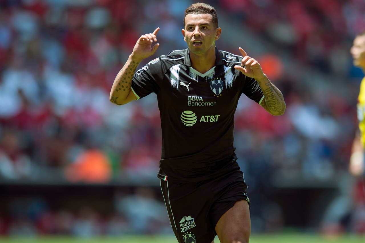 Edwin Cardona ya viajó a Argentina.