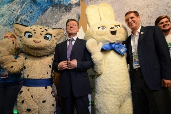 De acuerdo con la prensa local, el Leopardo fue apoyado por el presidente de Rusia, Vladimir Putin; el segundo puesto fue para el oso blanco, respaldado por el primer ministro Dmitri Medvédev y en tercer lugar la liebre.