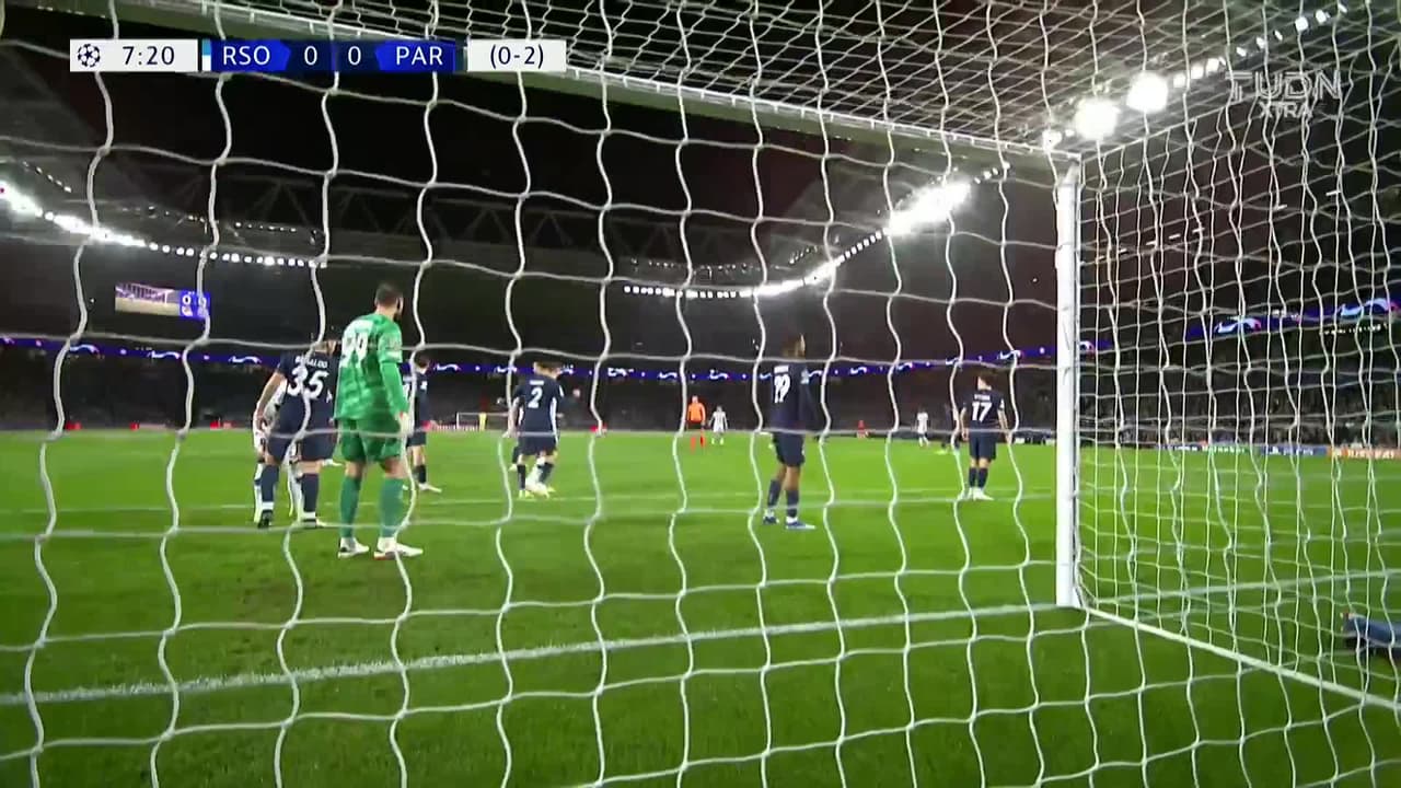 ¡TIRO ATAJADO! disparo por Robin Le Normand.