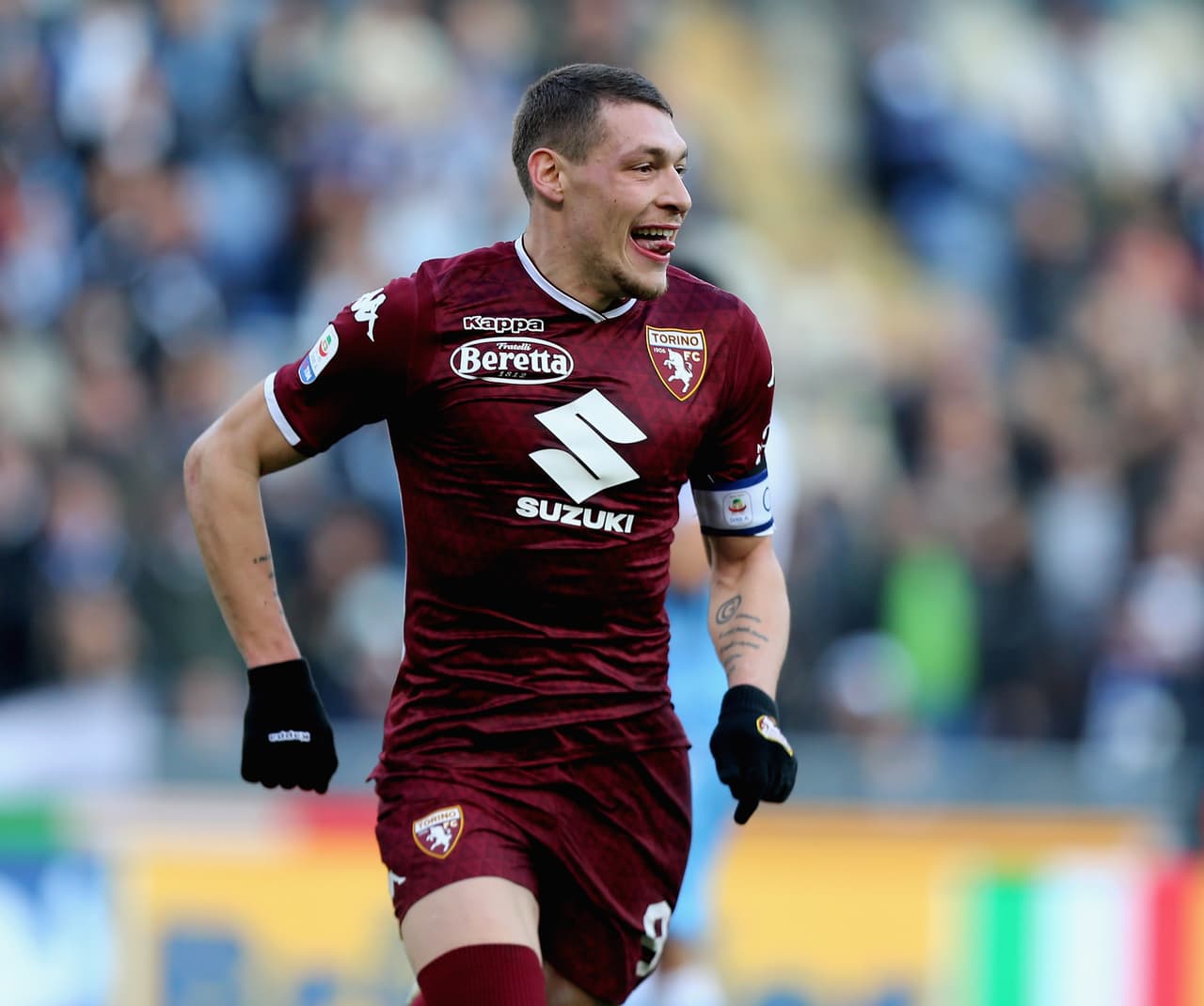 Luego de sonar en pasados mercados para reforzar a los grandes de Europa, el delantero italiano Andrea Belotti podría sumarse al West Ham United ante la posible salida de Marko Arnautovic a China.