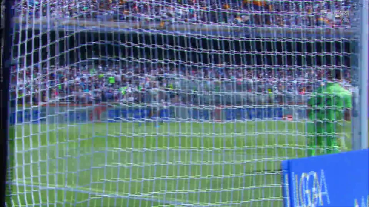 ¡TIRO ATAJADO! disparo por Lucas Rodríguez.