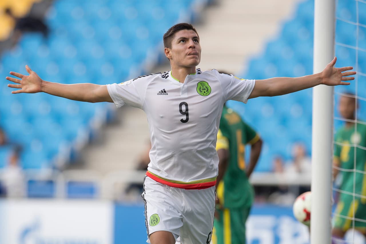 Jugadores como Ronaldo Cisneros, Abraham Romero, Edson Álvarez y Carlos Uriel Antuna parecen tener un lugar asegurado en las convocatorias del Tri mayor en algunos años con el ritmo que llevan sus carreras.
<br>