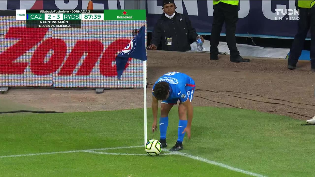 ¡TIRO ATAJADO! disparo por Augusto Lotti.