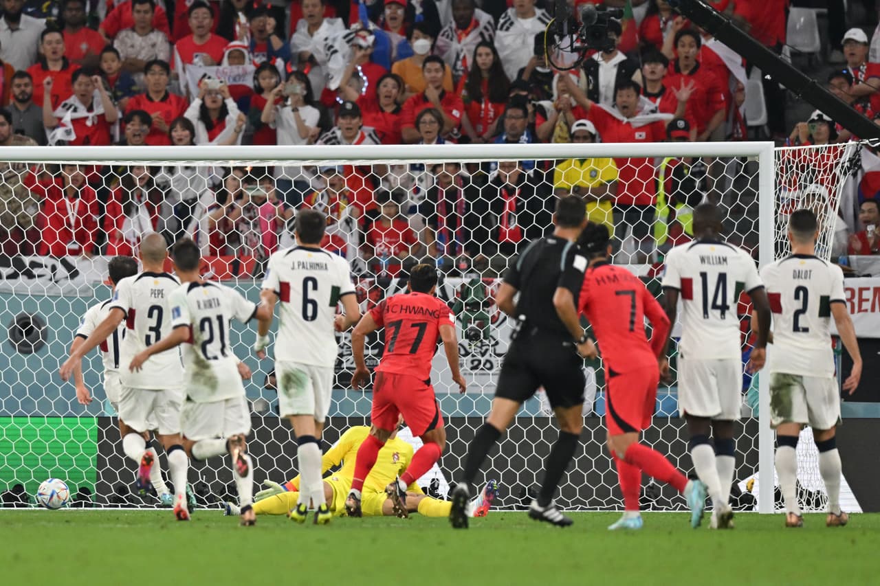 Corea del Sur logró un trinfo de último miuto que los metió a los Octavos de Final de la Copa del Mundo.