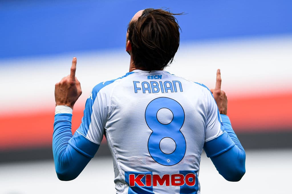 Napoli derrota a la Sampdoria 2-0 durante la Jornada 30 de la Serie A. Las anotaciones fueron de Fabián Ruiz Peña (35') y Victor Osimhen (87'). El mexicano Hirving 'Chucky' Lozano se perderá el siguiente partido ante el Inter por acumulación de amonestaciones.