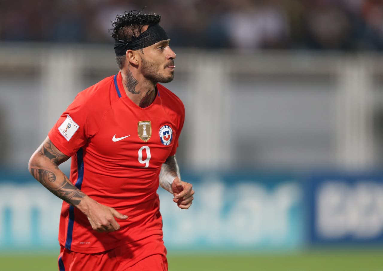 El chileno Mauricio Pinilla, de gran trayectoria por Europa –especialmente, Italia–, podría llegar a las filas de los Pumas la siguiente temporada. Ya se le vínculo al Veracruz.