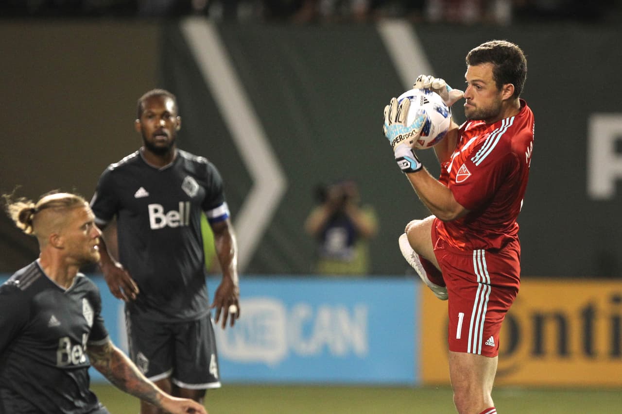 Vancouver le rompió una racha de 15 sin perder a Portland, con una actuación sobresaliente del arquero Stefan Marinovic, quien además puede presumir de que Diego Valeri falló un penalti ante su presencia.