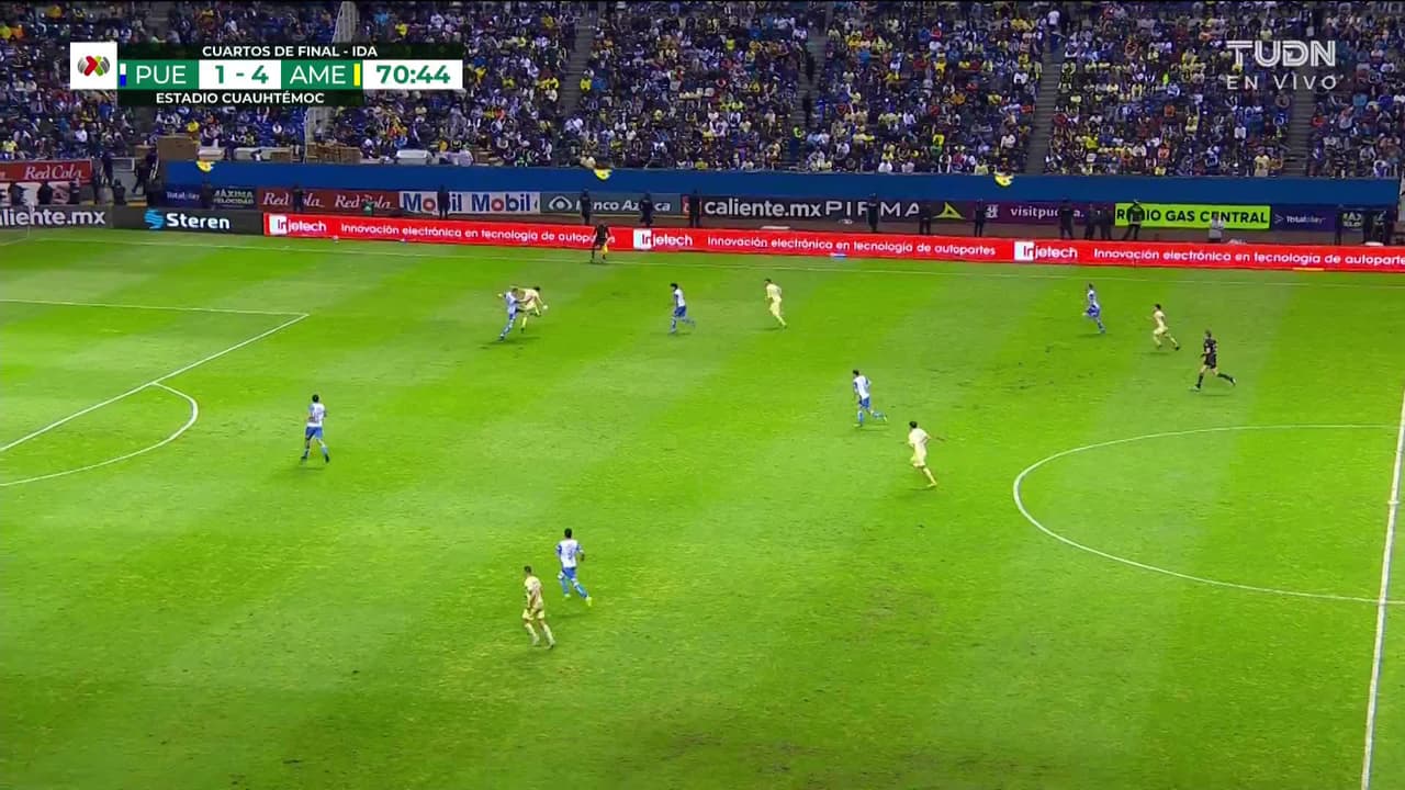 ¡TIRO ATAJADO! disparo por Henry Martín.