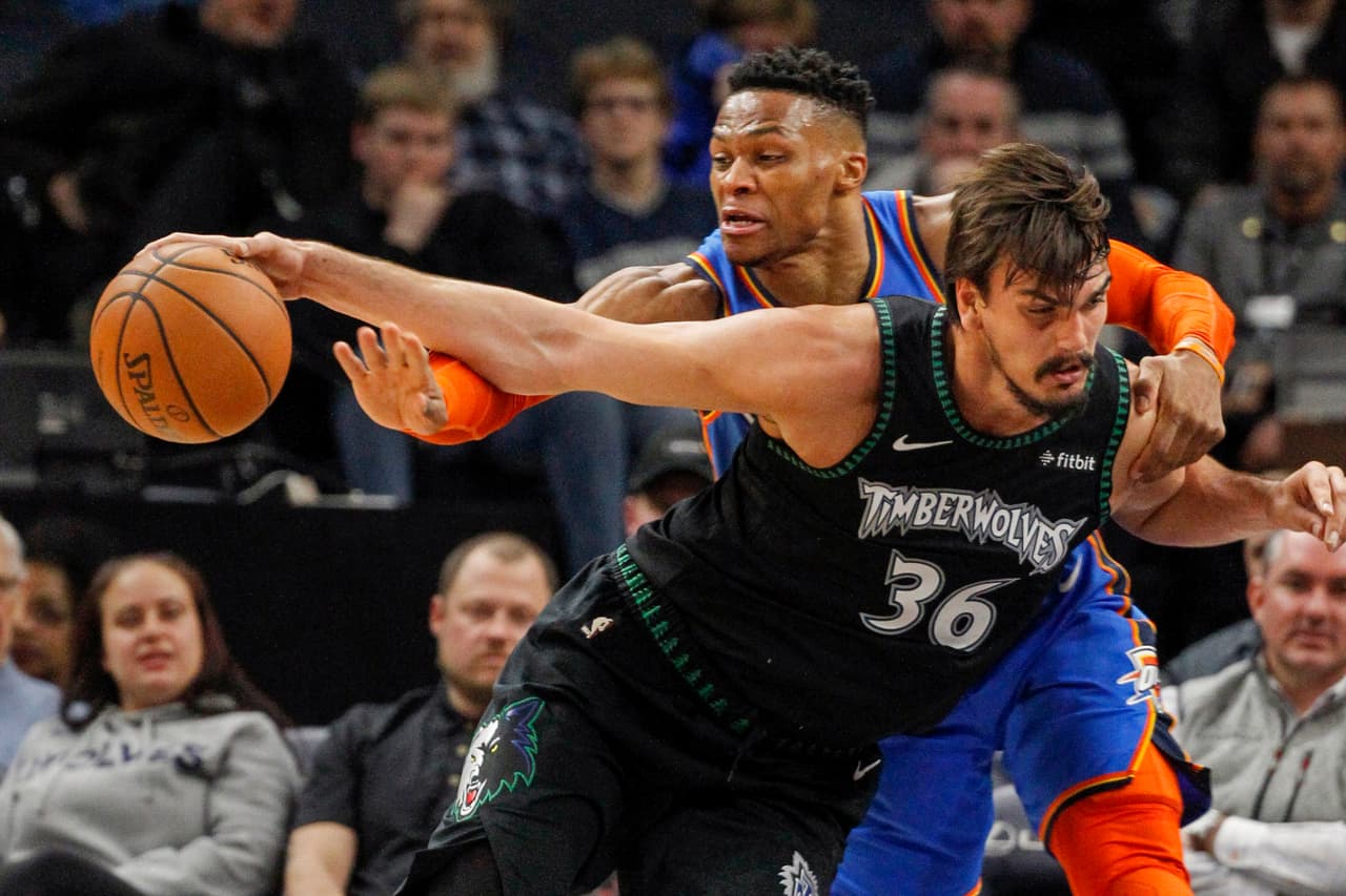 Towns se despachó con 41 puntos y 14 rebotes en una noche redonda para el poste de los Wolves, en tanto que por OKC destacó Russell Westbrook con 38 unidades y 13 tableros.