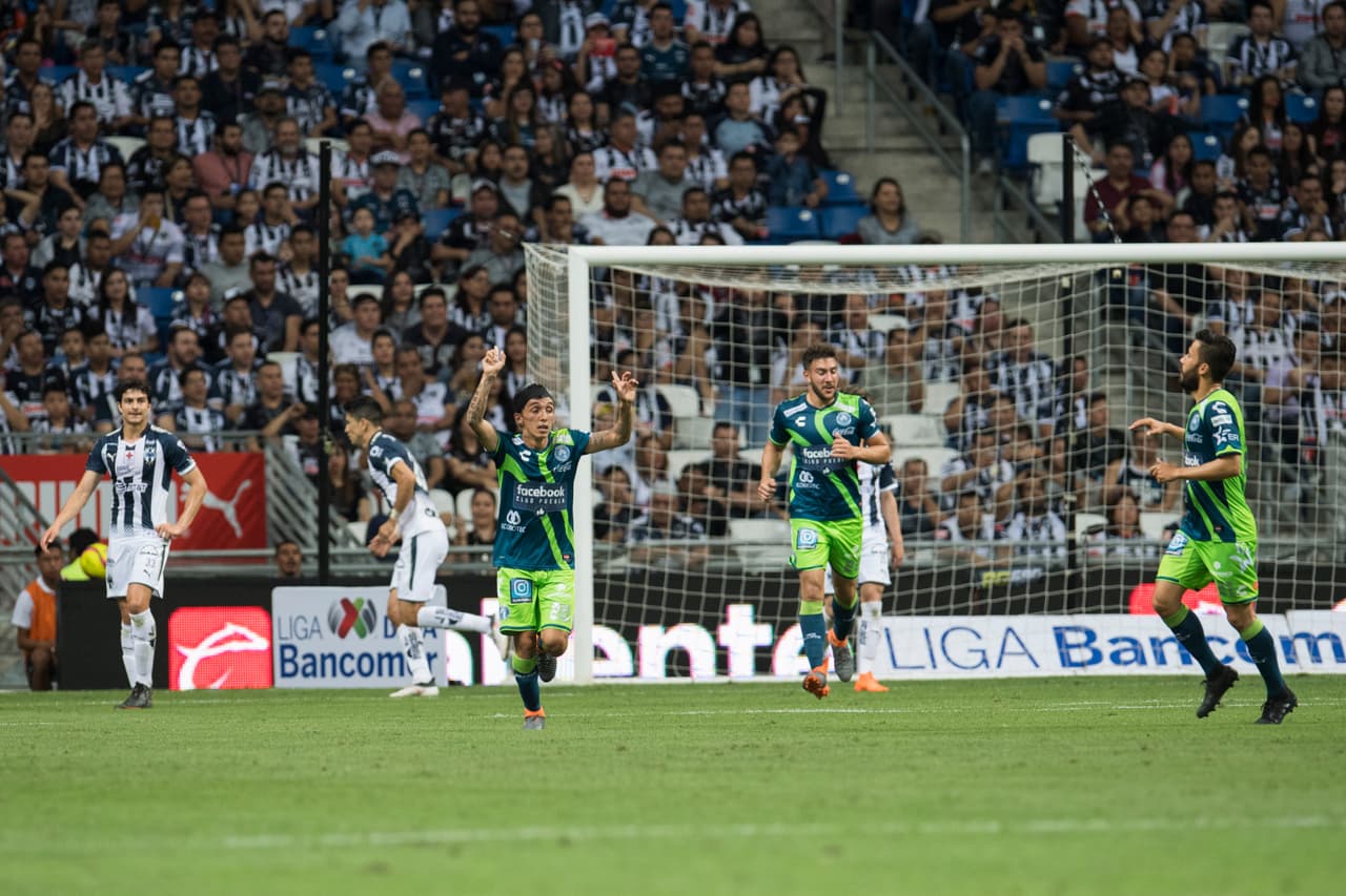 Omar Fernandez igualó los cartones para los poblanos al minuto 25.