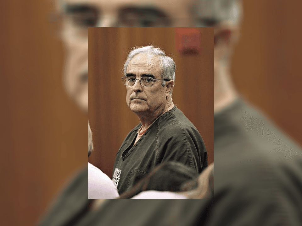 <b>Andrew King, entrenador de Natación de Estados Unidos</b>
<br>En 2010 salió a La Luz este caso, el entrenador fue sentenciado a 40 años en prisión por tener un patrón de abuso sexual en clubes de toda la costa Oeste de Estados Unidos, más de una docena de adolescentes víctimas por parte de él.