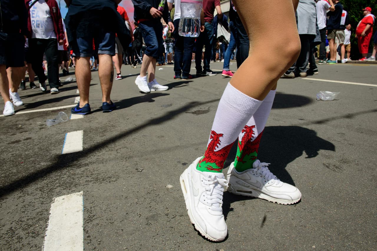 Hasta calcetas de Gales nos encontramos.