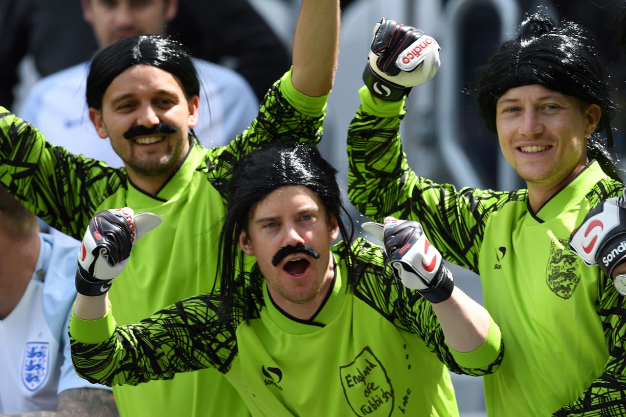 Salvaguardando la portería inglesa.