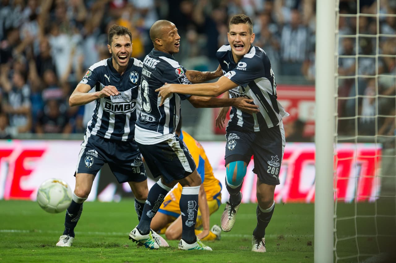 César Montes – El brillante central de 19 años del Monterrey se llenó de elogios por su gran temporada con Rayados siendo pilar de la defensa que llegó a la final de la Liga MX. Irá a JJOO y podría ser opción para la Mayor.