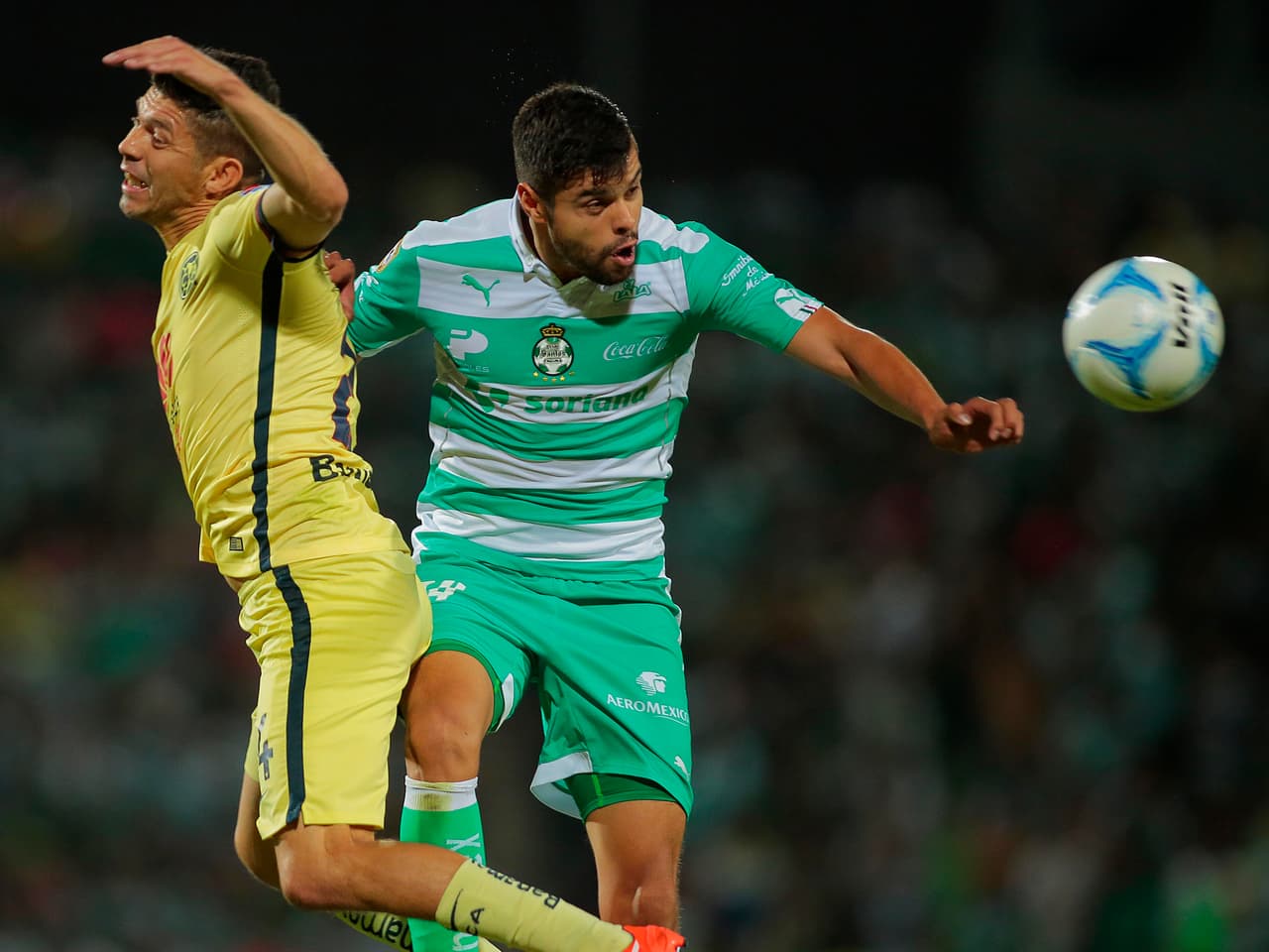 Néstor Araujo – Es uno de los defensas que le gustan a Juan Carlos Osorio y en Copa América fue de lo más rescatable en esa línea. Si mantiene el nivel con Santos debería regresar pronto a la selección.