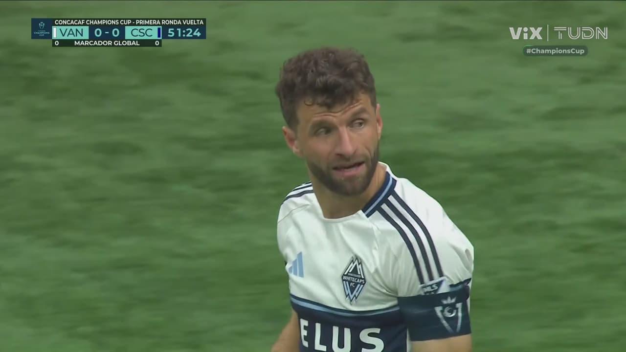¡El poste le niega el gol a Thomas Müller! Vancouver está encima