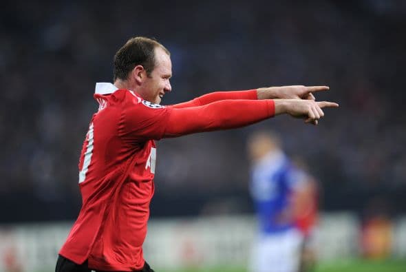 Wayne Rooney, el capitán del 'Man-U', mostró su olfato goleador.