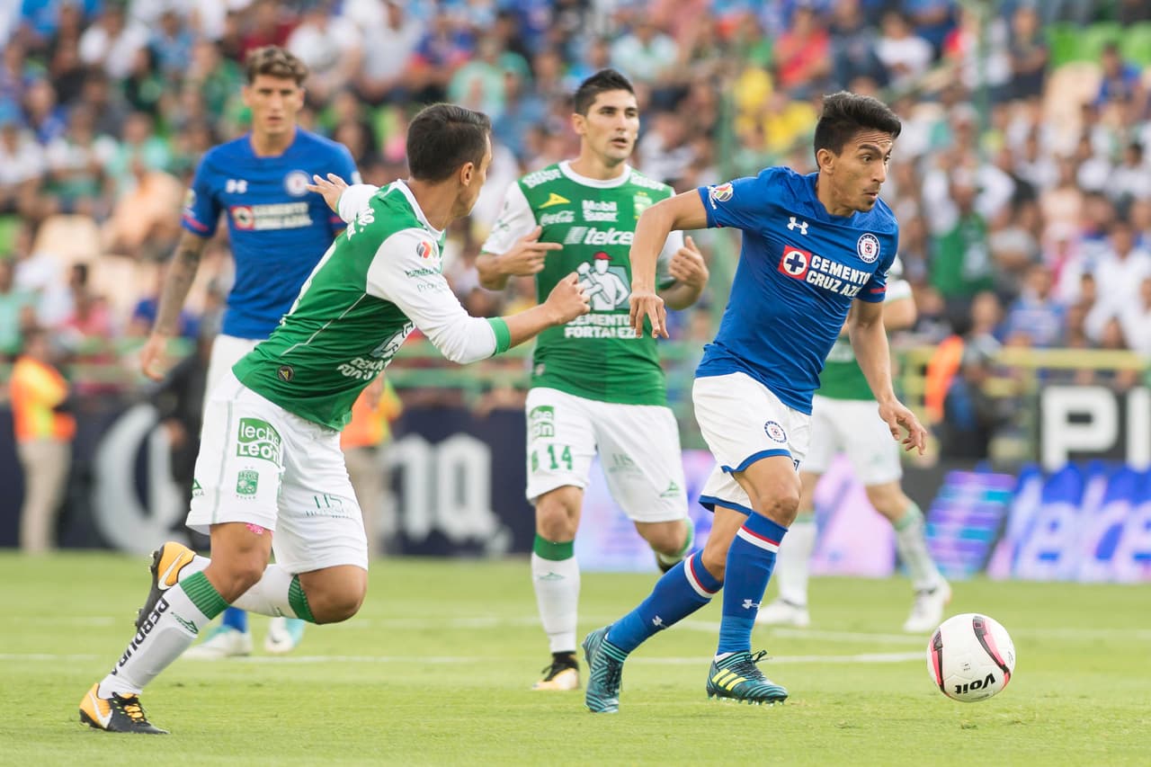León comenzó el partido adormecido y el gol en contra fue la consecuencia, pero tras los primeros 15 minutos los locales despertaron.