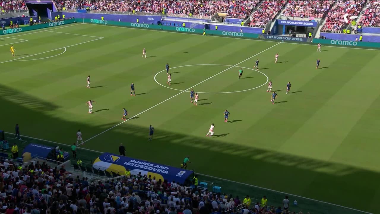 ¡Si Estados Unidos le clava ese gol a Bosnia se cae el estadio!