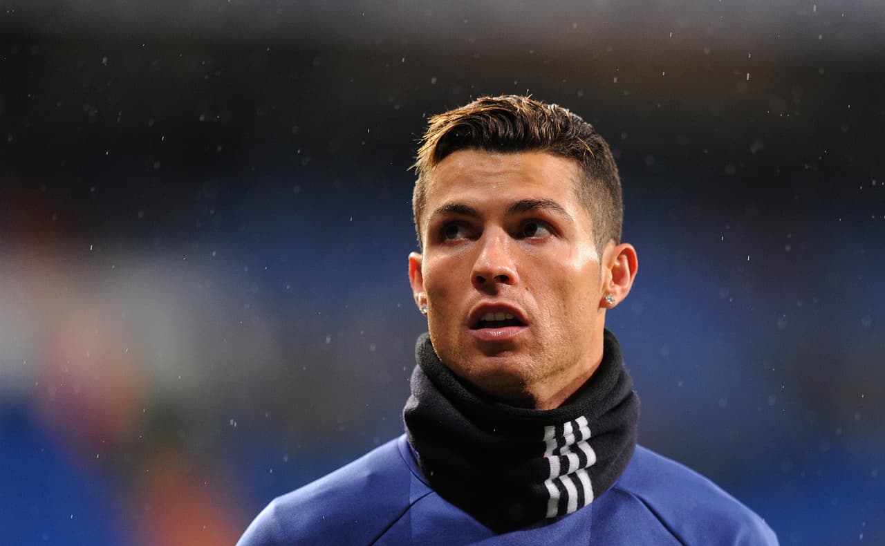 7. En el séptimo lugar está el astro portugués Cristiano Ronaldo, quien juega para el Real Madrid C.F. (España).