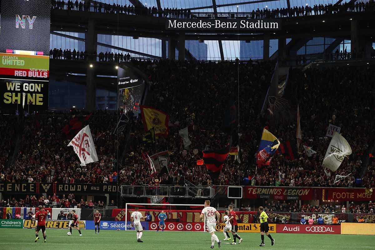 En el Mercedes-Benz Stadium de Atlanta, los fanáticos una vez más marcaron la diferencia durante el juego con su colorido tradicional.