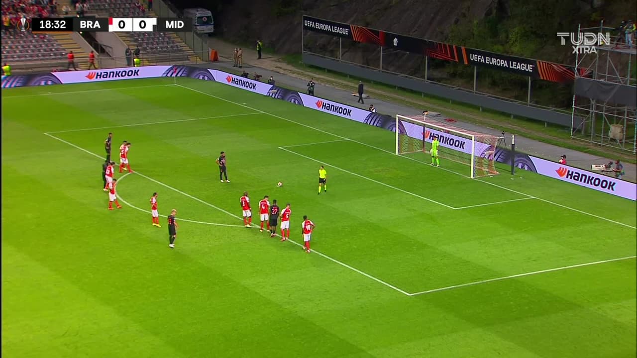 ¡GOL!  anota para FC Midtjylland. Evander