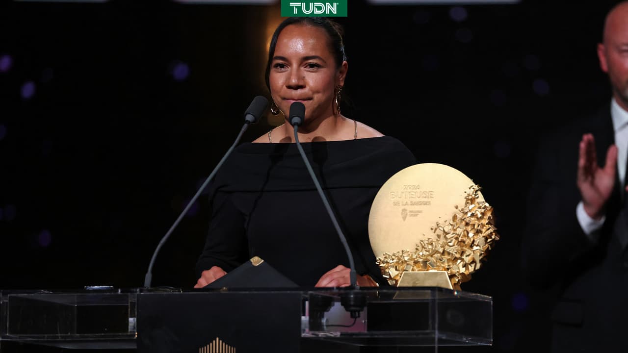 ¡Orgullo mexicano! Charlyn Corral hace historia en el Balón de Oro 2026