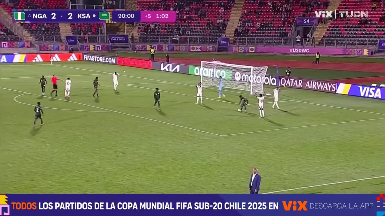 ¡Nigeria lo va a ganar! Penal a su favor que cobra perfecto Bameyi
