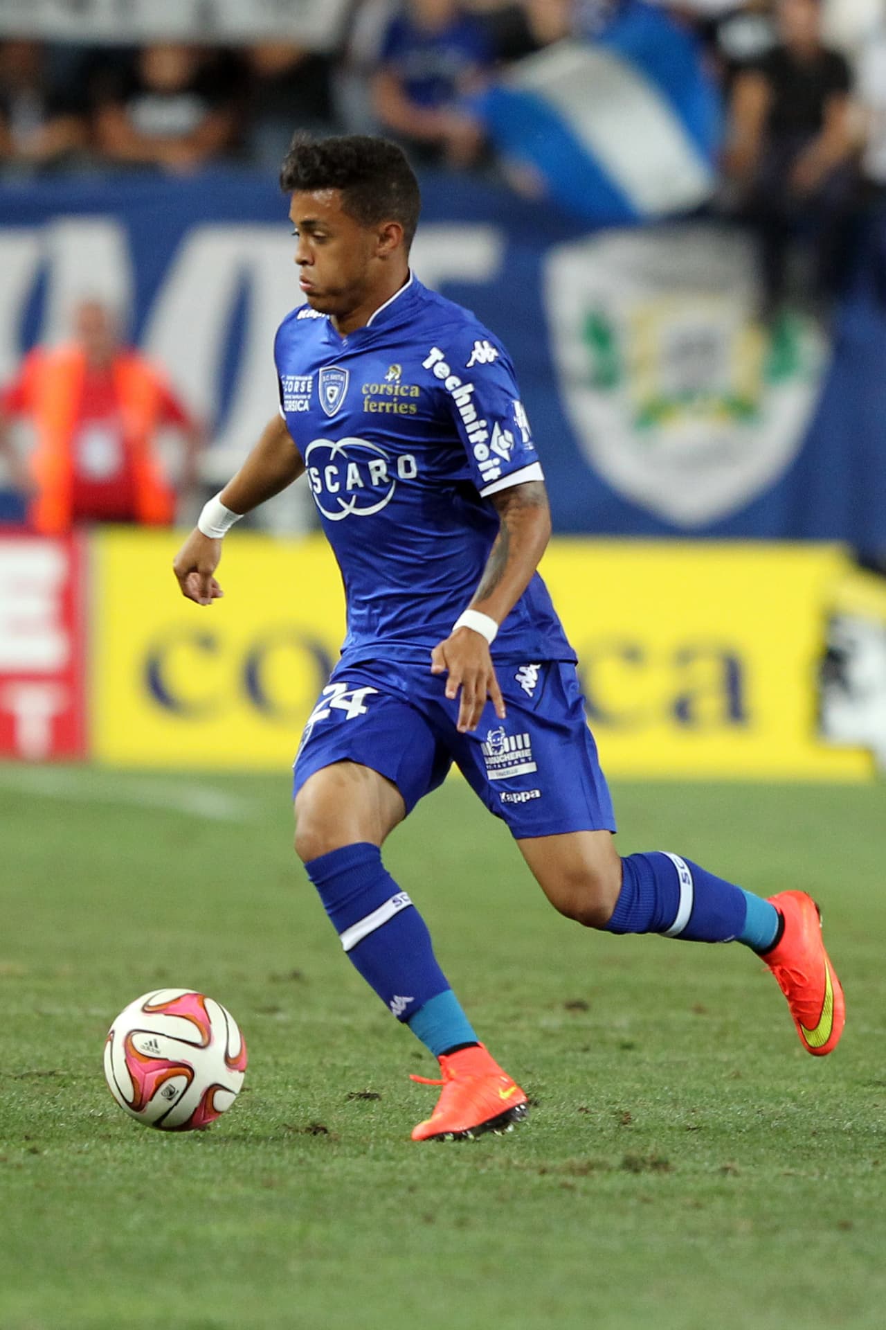 El joven colombiano Joao Rodríguez ha jugado cedido en cinclo clubes distintos desde que lo fichó el Chelsea en 2011. Ahora está en el Cortuluá de Colombia.