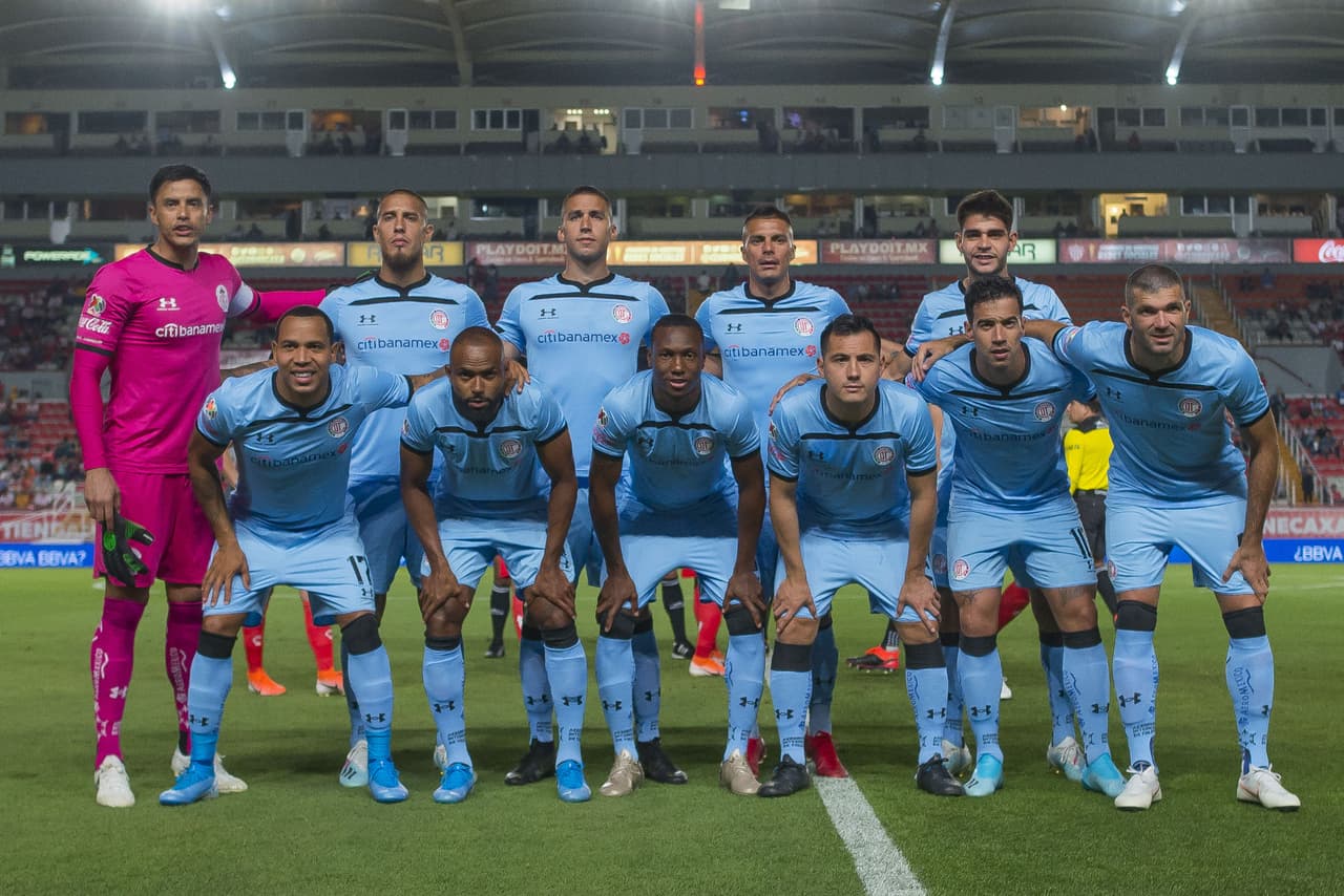 Necaxa inició ganando con el tanto de Mauro Quiroga pero Toluca igualó gracias a la aparición de Emmanuel Gigliotti. Con el empate, Los Rayos se mantienen en 5º y los Diablos Rojos en 16to. lugar.