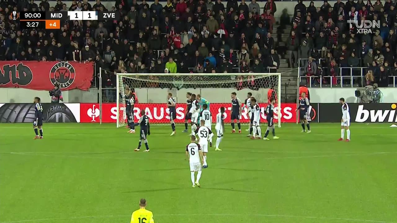 ¡TIRO ATAJADO! disparo por Henrik Dalsgaard.