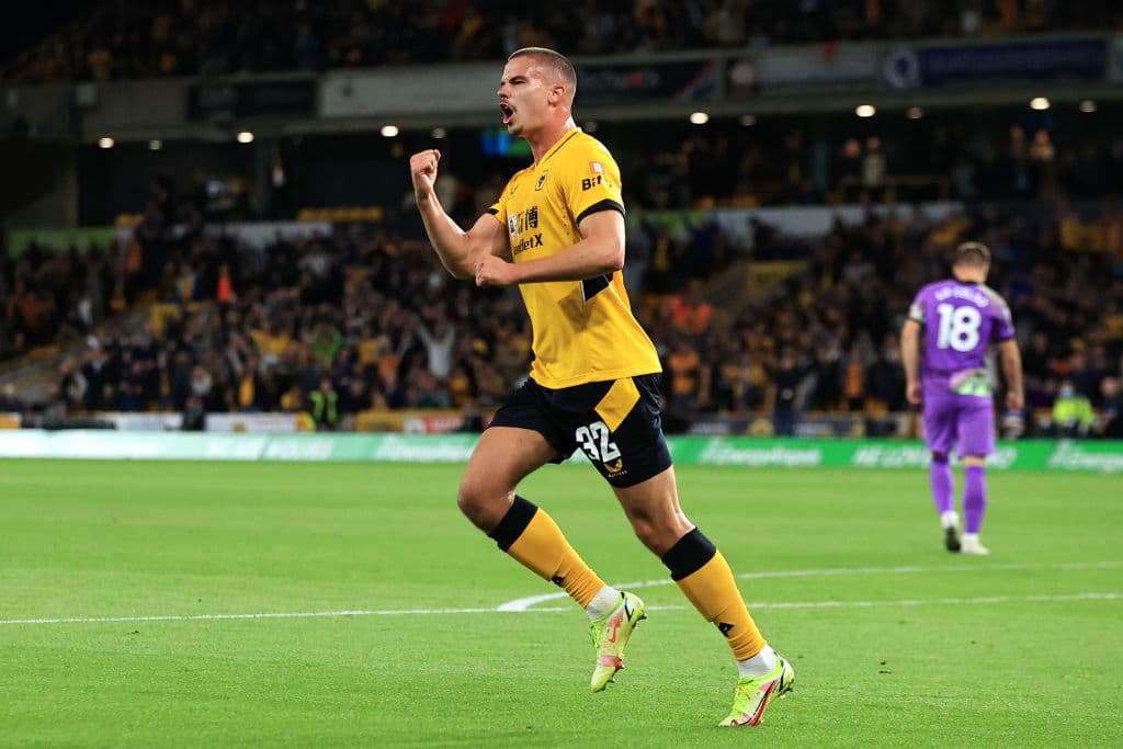 Wolverhampton cae, en tanda de penales, ante Tottenham y pierde su pase a Ocavos de final en la Copa de la Liga Inglesa. Leander Dendoncker y Daniel Podence anotaron para los Wolves, mientras que para los Spurs lo hicieron Tanguy Ndombélé y Harry Kane.