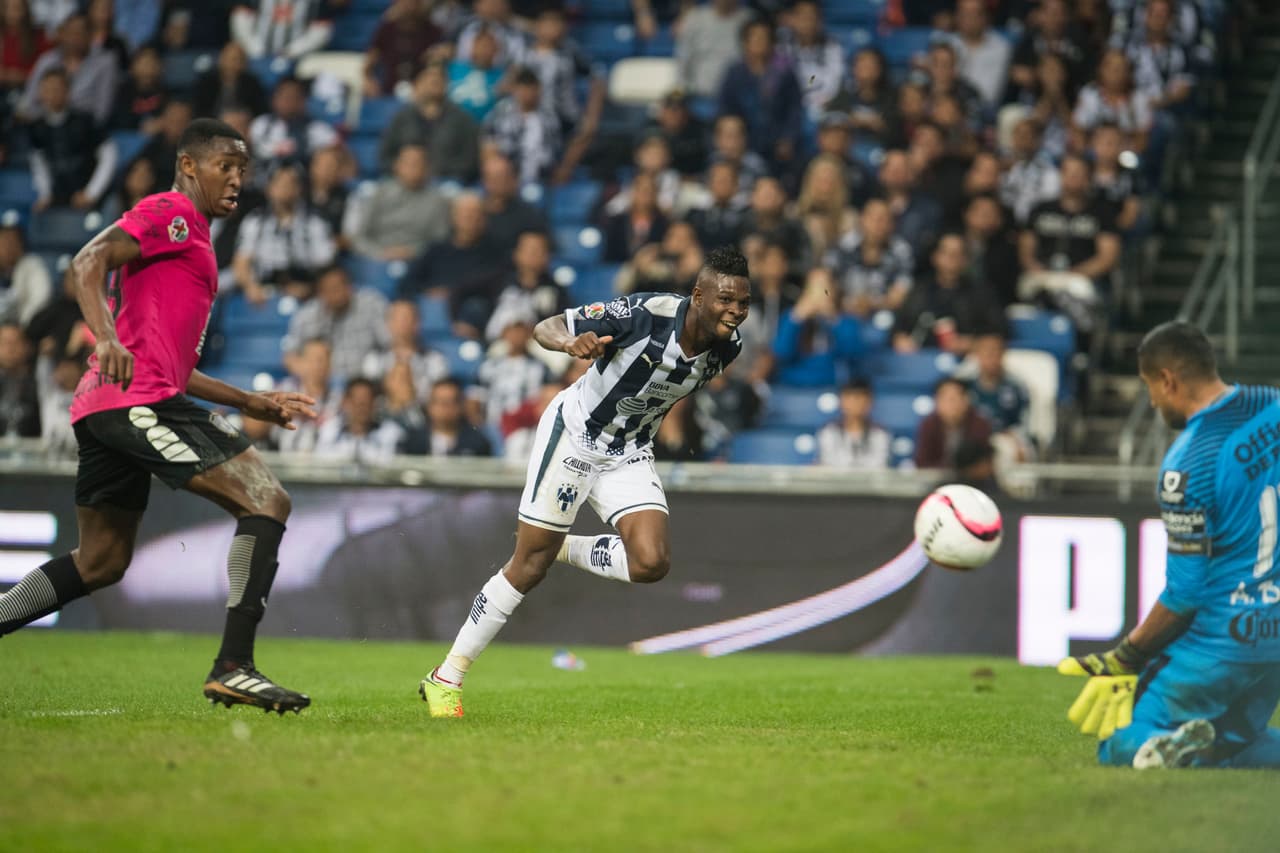 A pocos minutos para el final, Hurtado tuvo el 2-0 luego de una gran jugada individual pero decidió rematar al arco, al cuerpo de Blanco, cuando dos compañeros esperaban sin marca el pase para anotar.