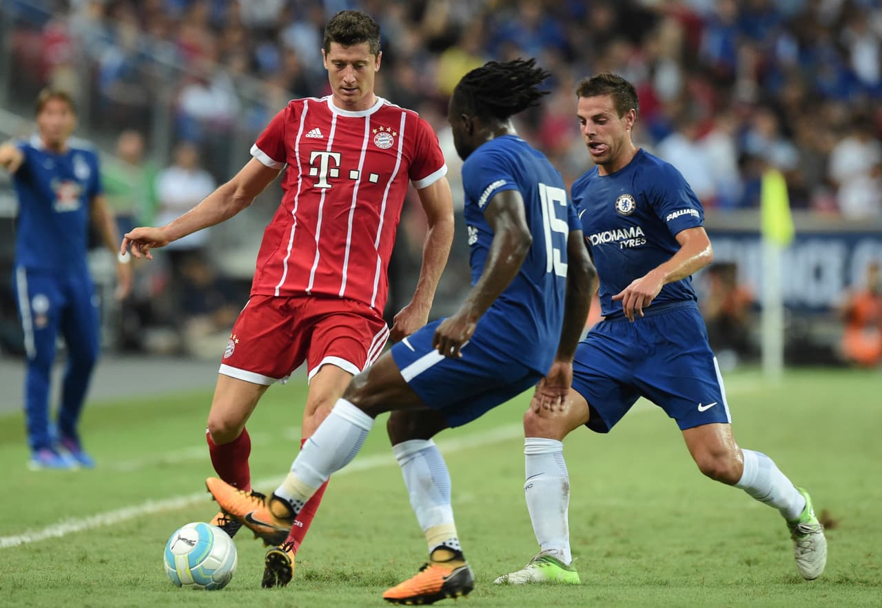 En el 27, otra vez por intermedio de Müller, con un disparo desde fuera del área, vino el tercero para el Bayern.