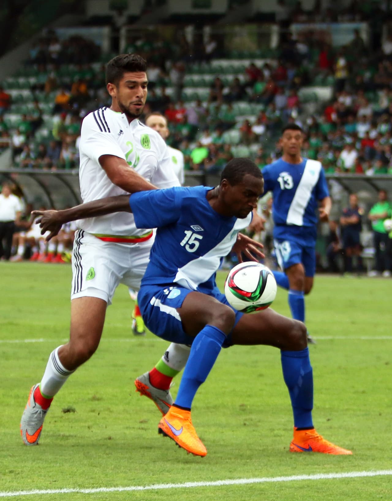 El atacante de Pumas ha madurado como futbolista y se le nota de inmediato. Sus movimientos sobre el campo siempre son buscando los huecos y espacios.