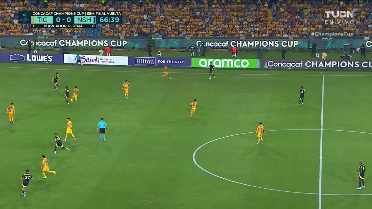 ¡GOL!  anota para Tigres. Juan Brunetta