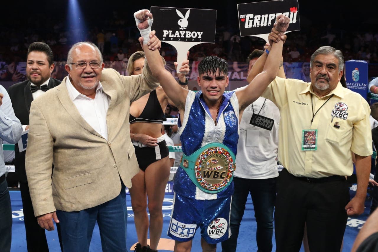 Pedro Guevara apunta a la corona