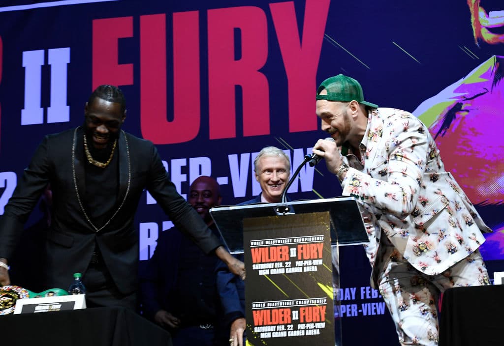 Entre sonrisas y bromas, Deontay Wilder y Tyson Fury presentaron la segunda pelea por el título mundial de los pesados que ostenta Wilder, será en febrero.