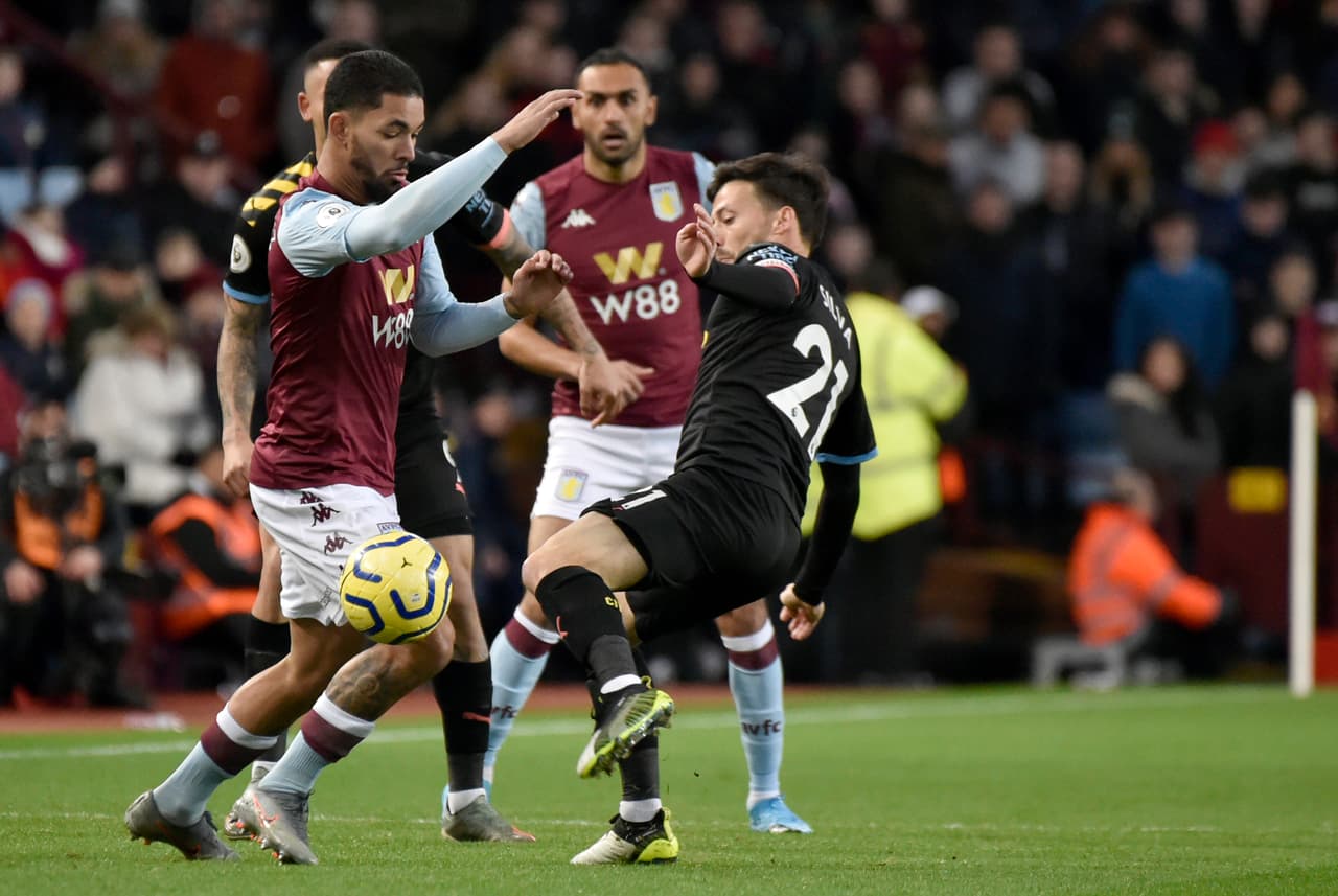 Con triplete de Segio Agüero, doblete de Riyad Mahrez y gol de Gabriel Jesus, Manchester City golea 1-6 al Aston Villa en su casa.