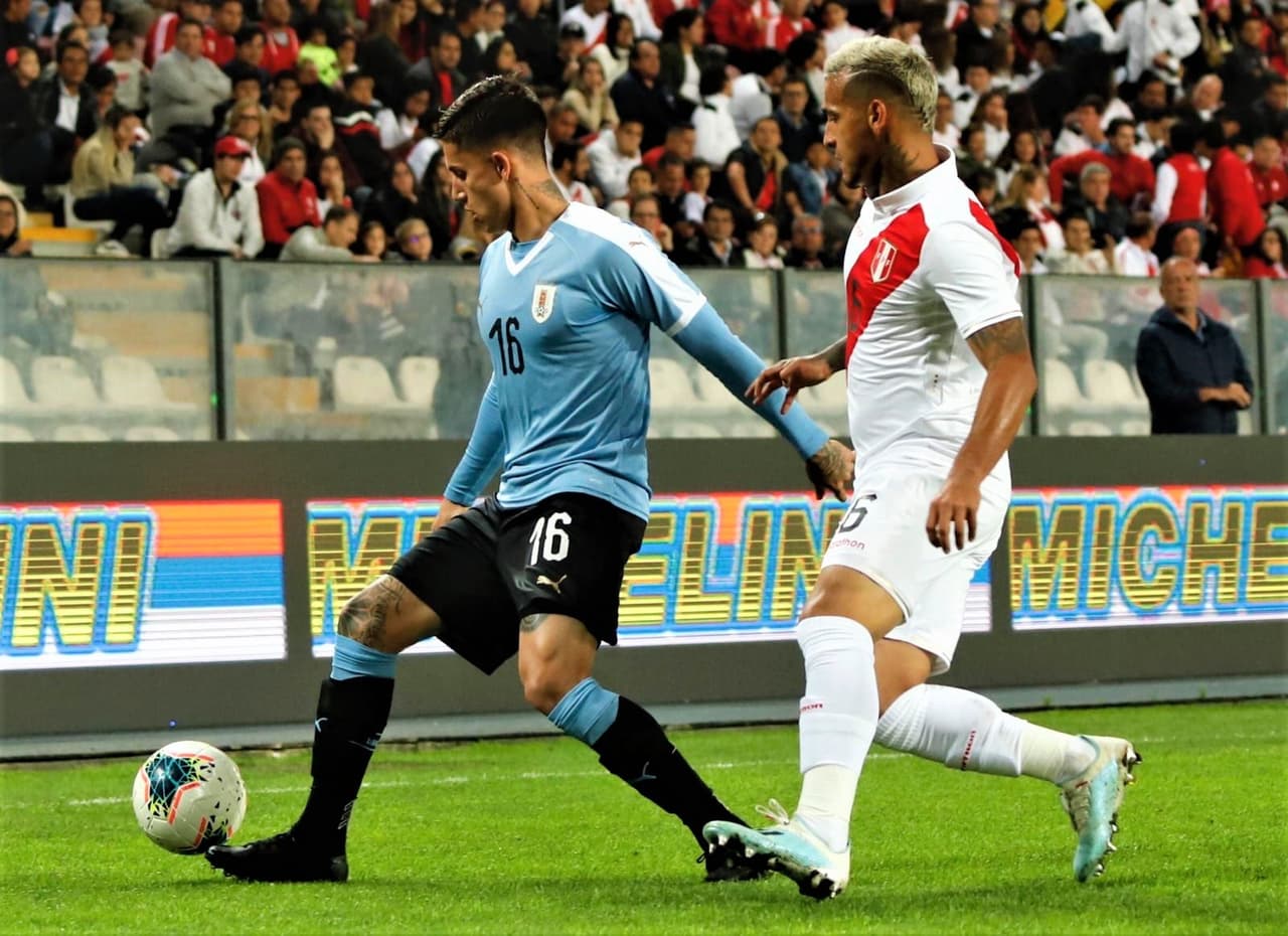 En duelo amistoso empataron a un tanto. Fue el juego 200 para Tabárez con los charrúas.