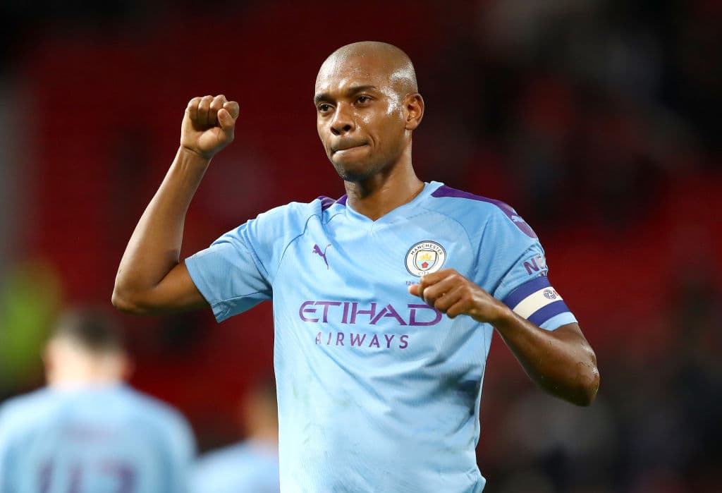 Fernandinho renovó y seguirá con el Manchester City hasta 2022