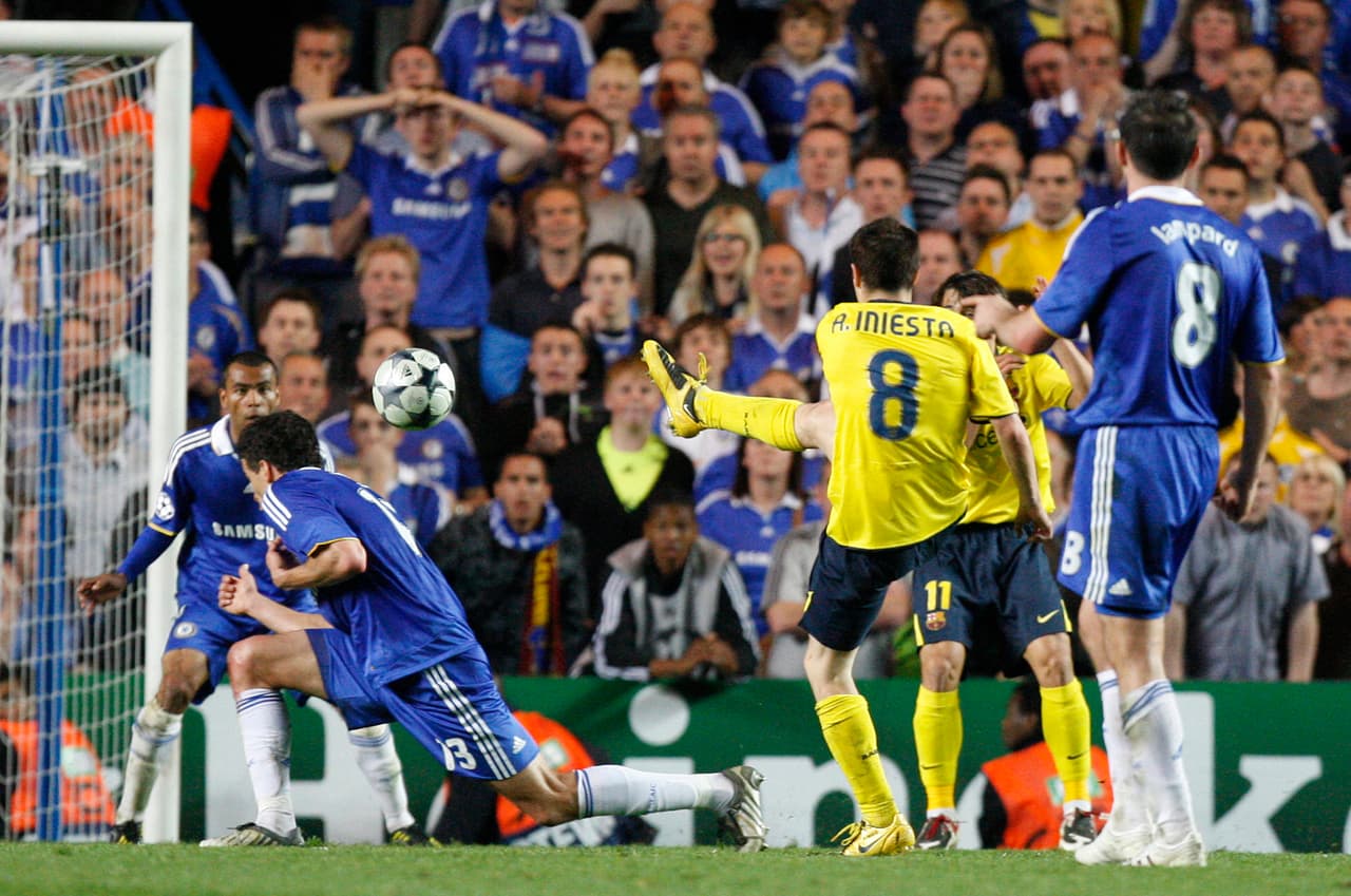 Chelsea también fue víctima de esos inesperados goles de último minuto. Su verdugo fue Barcelona en la semifinal de la UEFA Champions League en 2009, con el tanto de Andrés Iniesta en el minuto 93 que le dio a los españoles el cupo a la final.