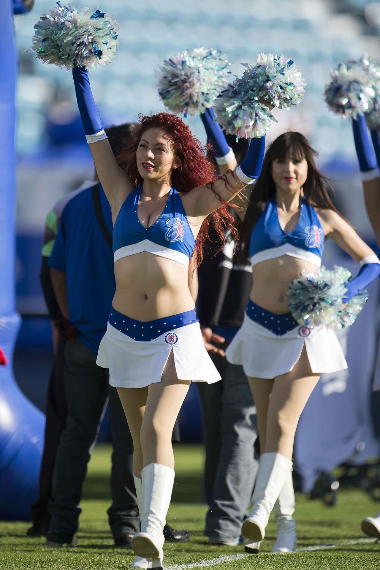 La belleza de las porristas en la fecha 16