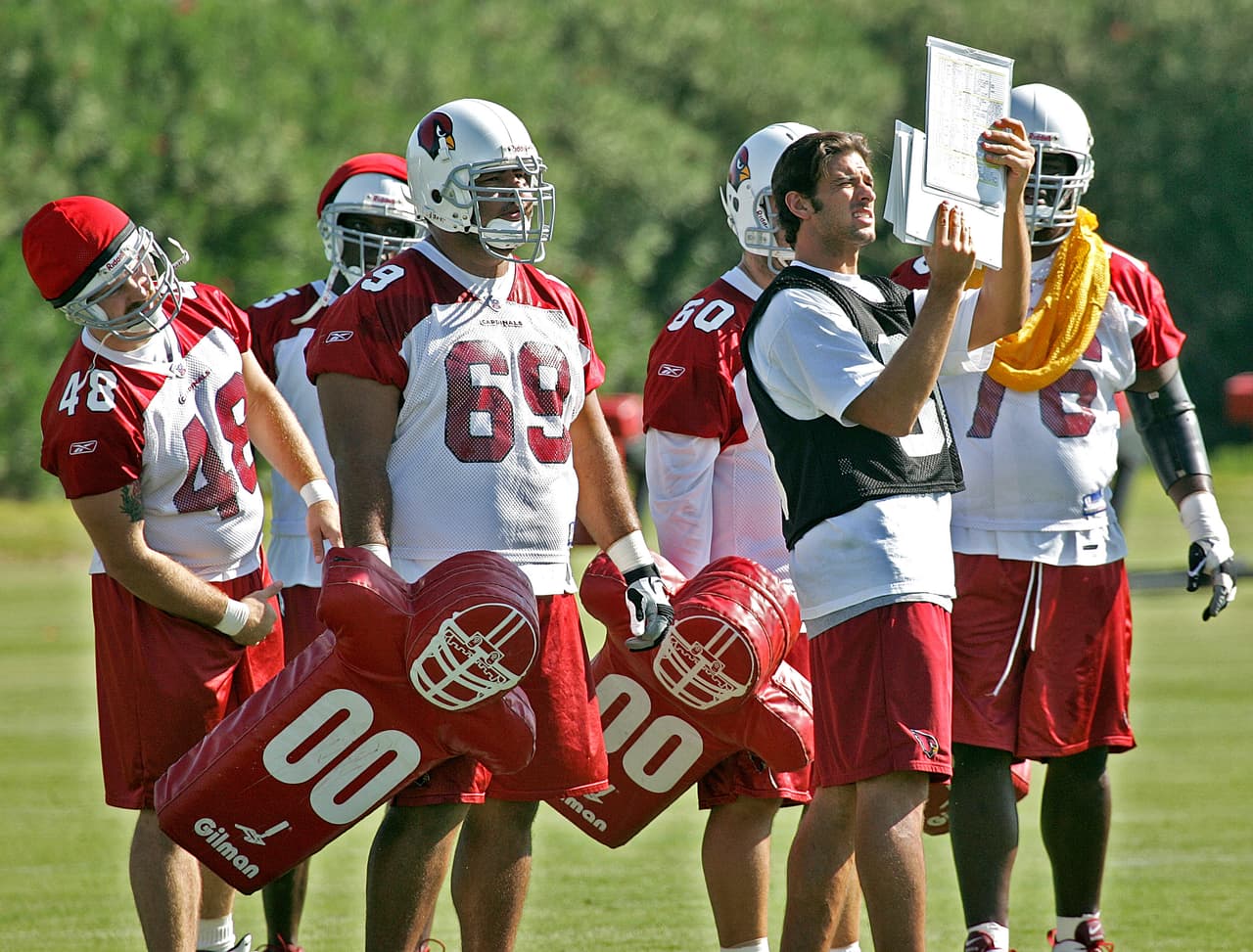 Rolando Cantú estuvo involucrado de 2004 a 2006 con los Arizona Cardinals, únicamente pudo disputar un juego.