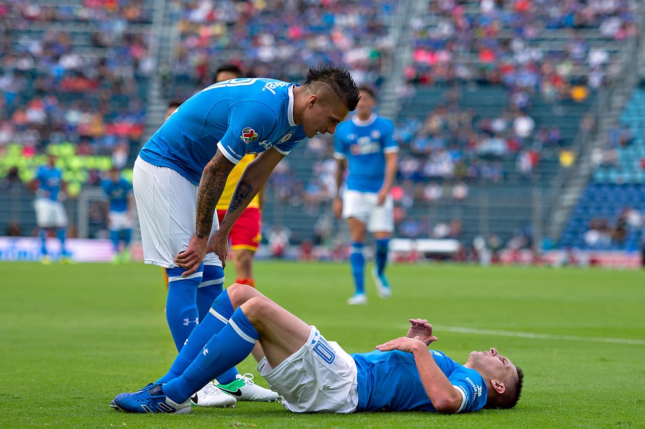 Volvió a pasar. El Cruz Azul dejó ir nuevamente una ventaja al permitir un gol al final del partido.