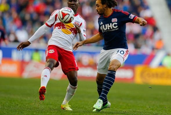 La visita abrió el marcador apenas a los 17 minutos de iniciado el partido con un gol de Teal Bunbury.