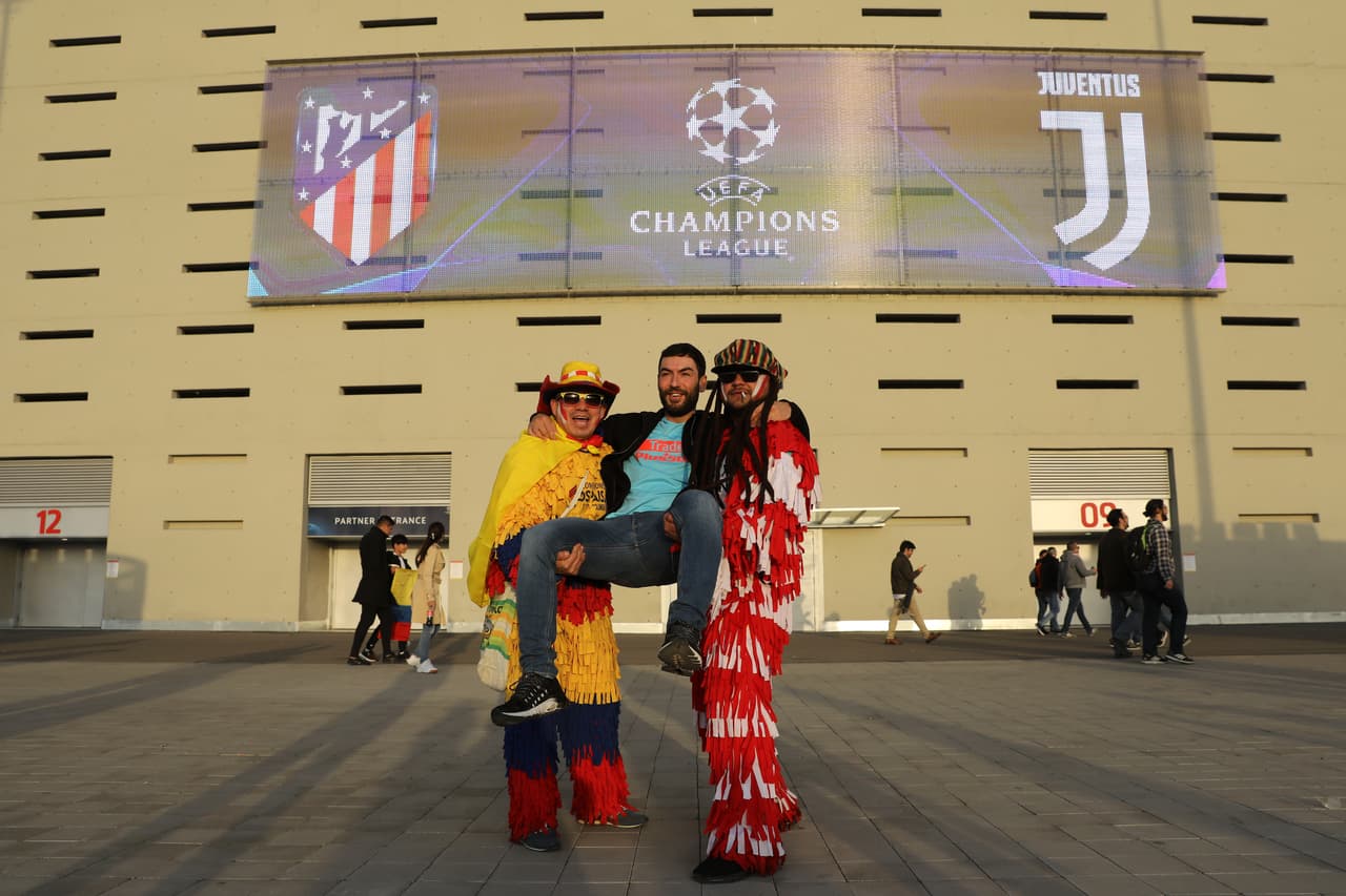 Los hinchas del Atlético de Madrid y de Juventus llegaron motivados al Wanda Metropolitano para vivir un duelo cerrado en el juego de ida de los Octavos de final de la Champions League.