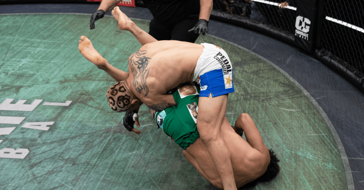 Martin Bravo vence por KO a José Estrada en un minuto y 14 segundos