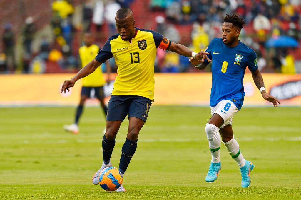 Con gol de Félix Torres al minuto 75, Ecuador evita la derrota y fuerza el tercer empate de lis líderes Brasileños tras cerrar el encuentro igualados 1-1.